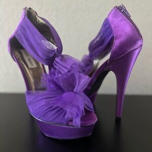 Fabulous purple Steve Madden heels. Size 8